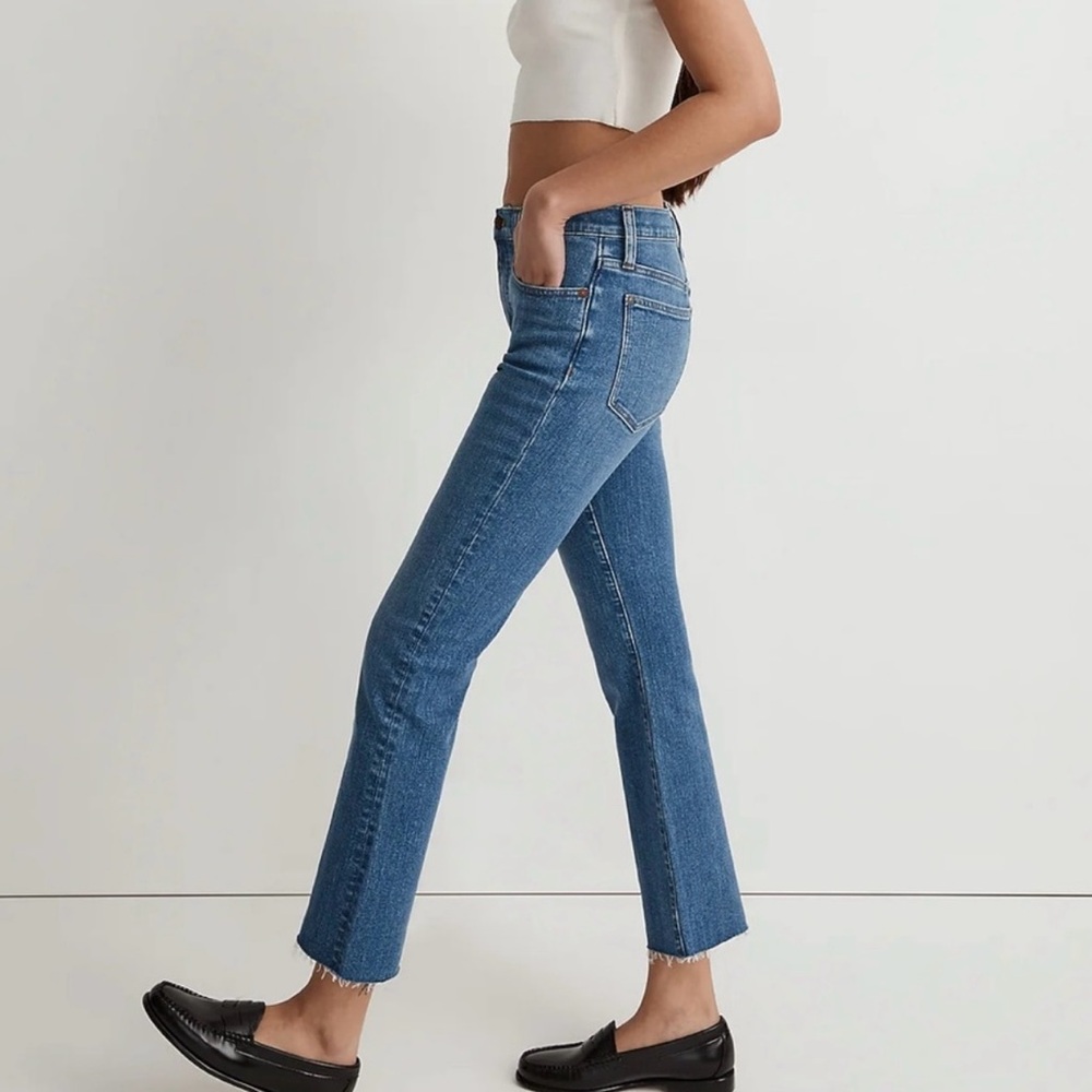 EUC! Madewell Worn Once!! Mid Rise Kick Out Jeans - Picture 3 of 8
